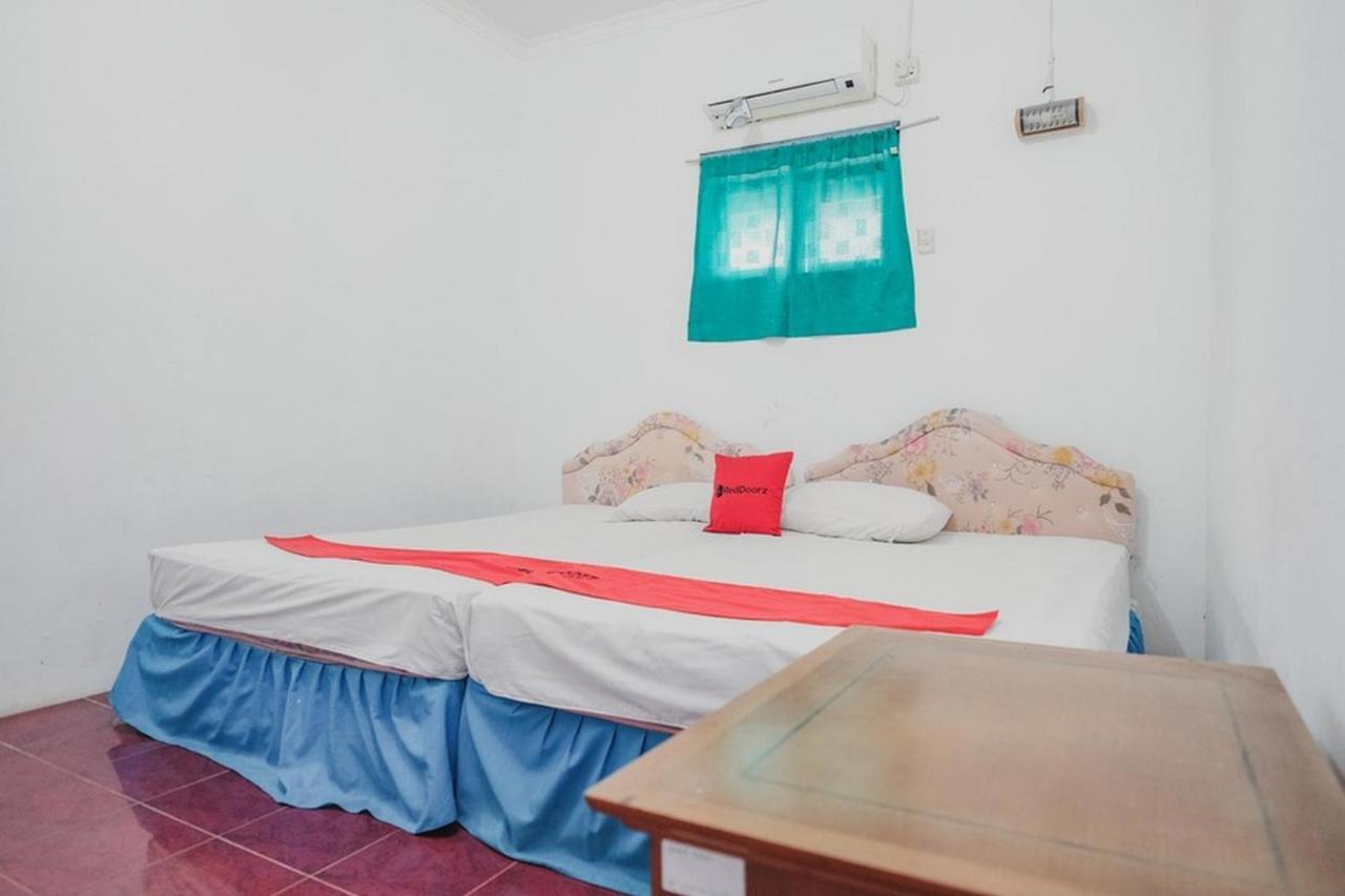 Hotel Reddoorz Near Pantai Florida Anyer Serang Exteriér fotografie