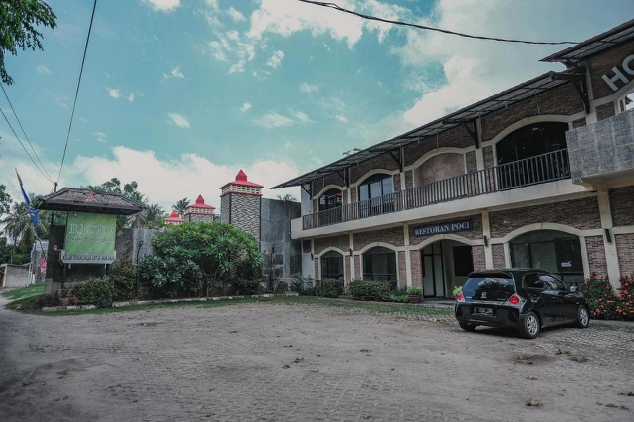 Hotel Reddoorz Near Pantai Florida Anyer Serang Exteriér fotografie