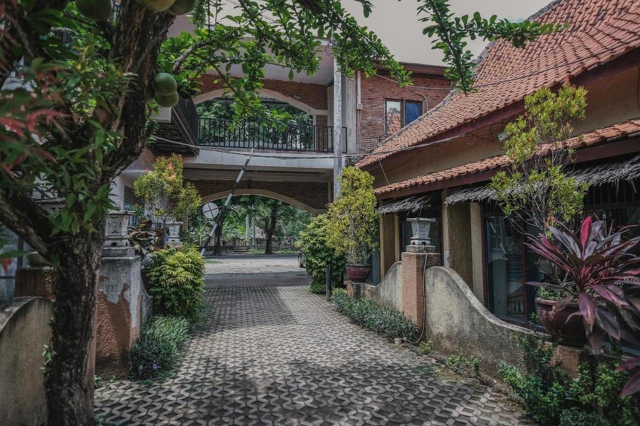 Hotel Reddoorz Near Pantai Florida Anyer Serang Exteriér fotografie