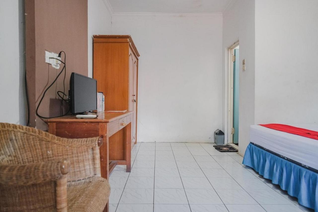 Hotel Reddoorz Near Pantai Florida Anyer Serang Exteriér fotografie
