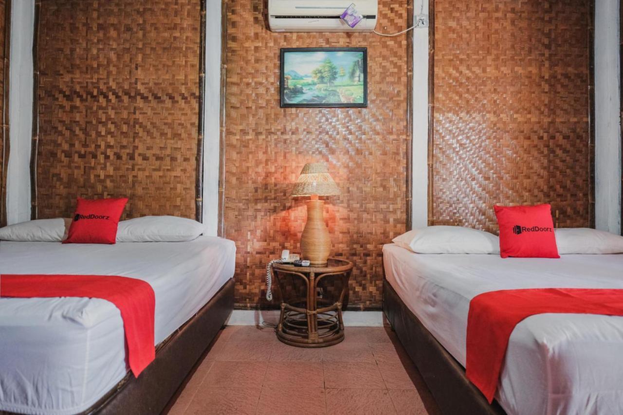 Hotel Reddoorz Near Pantai Florida Anyer Serang Exteriér fotografie