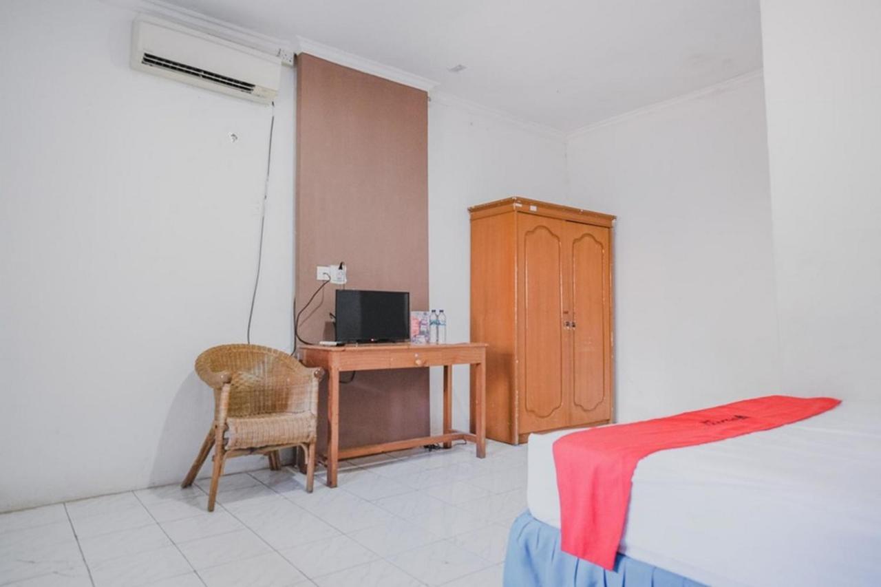 Hotel Reddoorz Near Pantai Florida Anyer Serang Exteriér fotografie